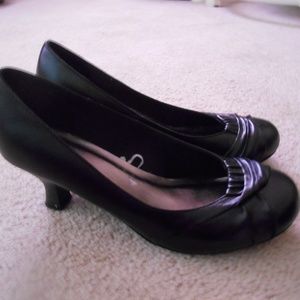 NEW It's OK Womens Black Pumps Size 7.5